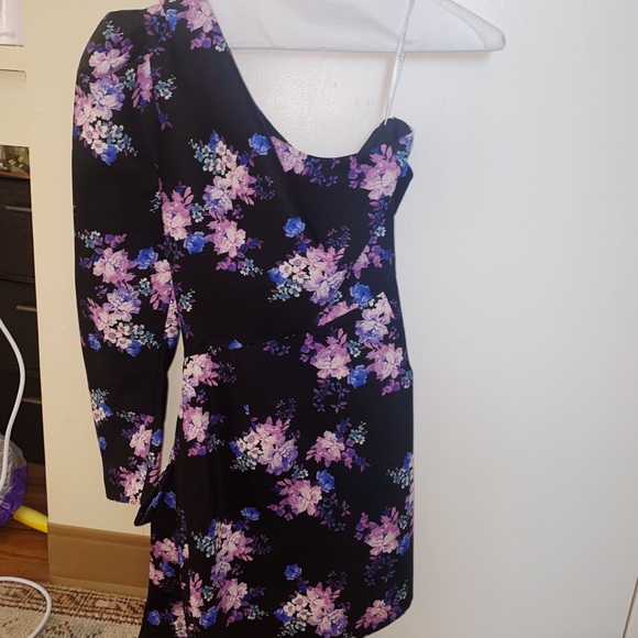 Lovers + Friends Dress - Picture 2 of 3